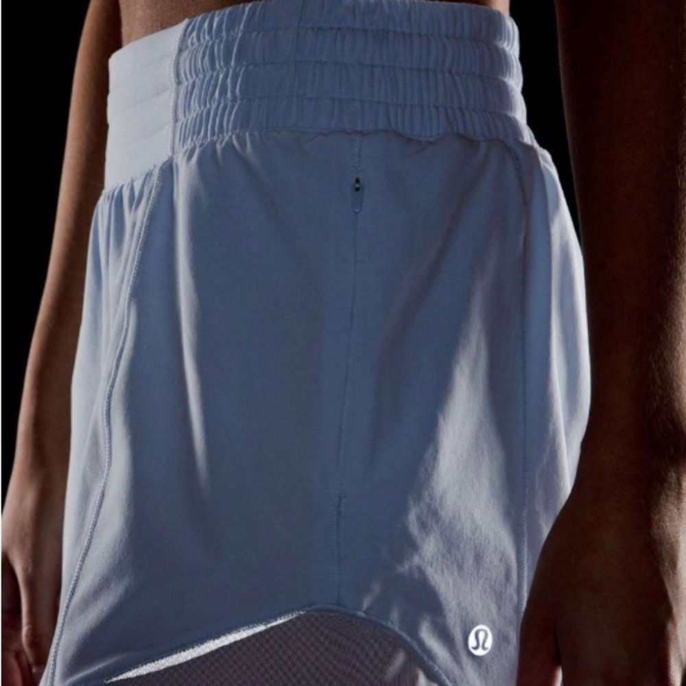 Lululemon Hotty Hot High-Rise Lined Short size 4
